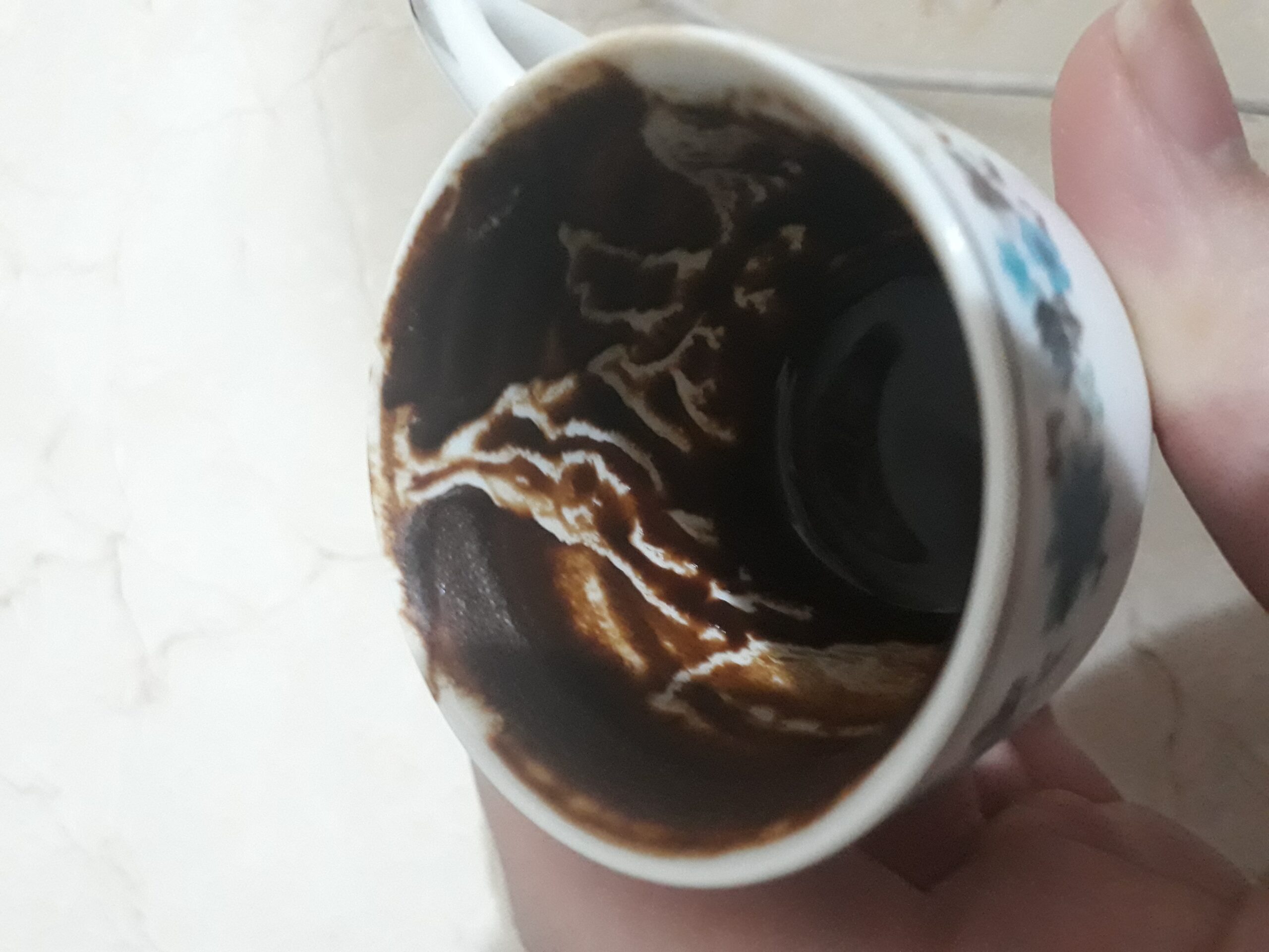 طاووس در قهوه